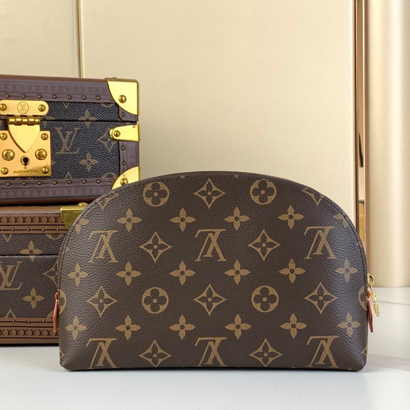 COSMETIC POUCH 22 IN BROWN MONOGRAM CANVAS mysite