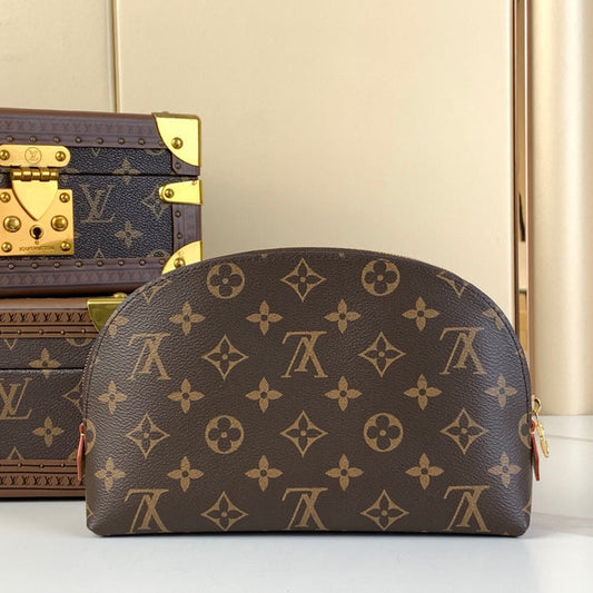 COSMETIC POUCH 22 IN BROWN MONOGRAM CANVAS mysite