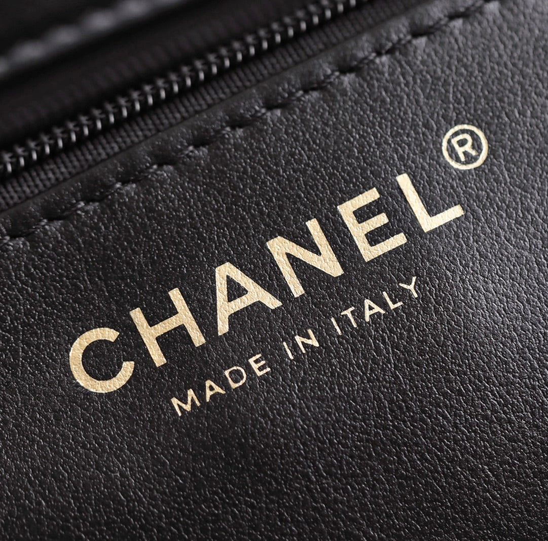 cc 24a nano 19cm kelly shopper bag black white tweed mysite