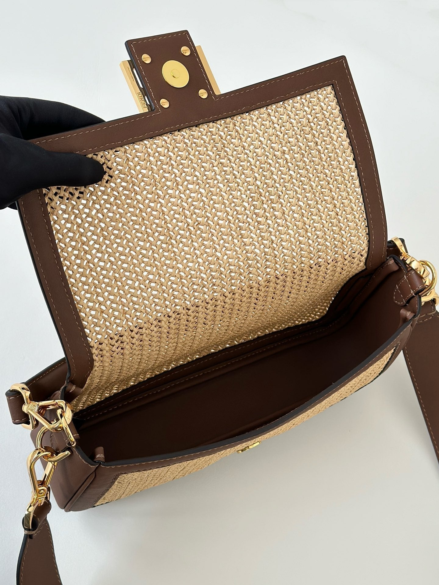 FENDI BAGUETTE 27 BAG IN BEIGE RAFFIA AND BROWN CALFSKIN WITH GOLD HARDWARE mysite