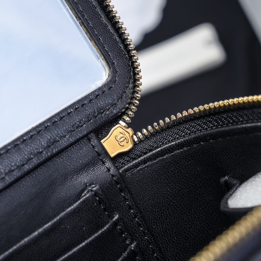 CC 24A Vanity Top Handle 16cm Black Grained Calfskin Gold Hardware mysite