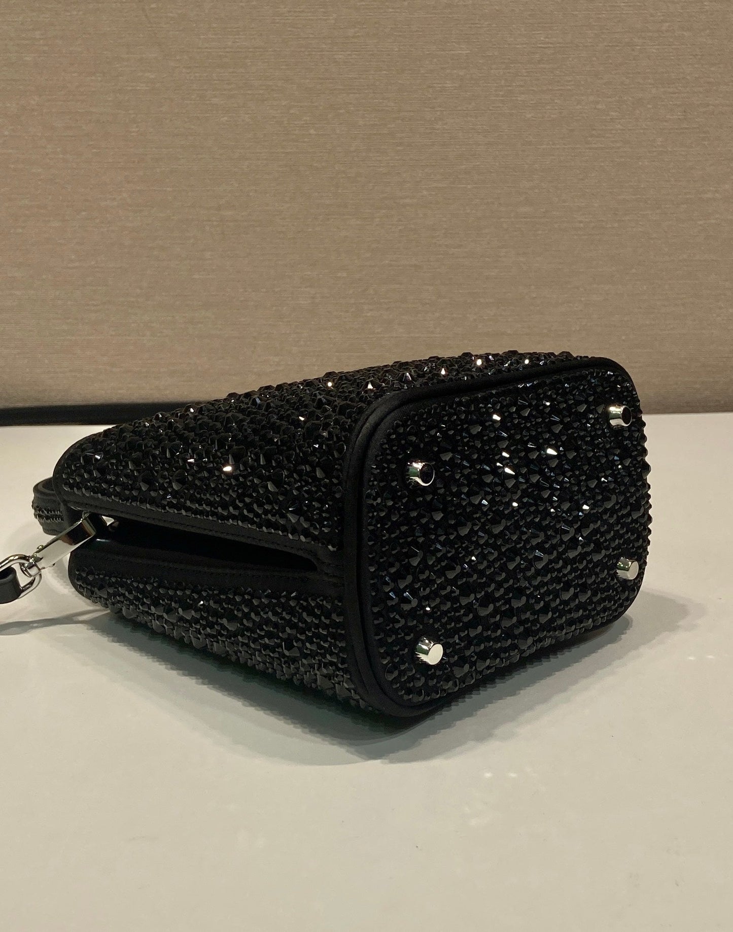 PANIER BUCKET BAG 16 IN BLACK CALFSKIN ATTACHED FULL CRYSTALS mysite