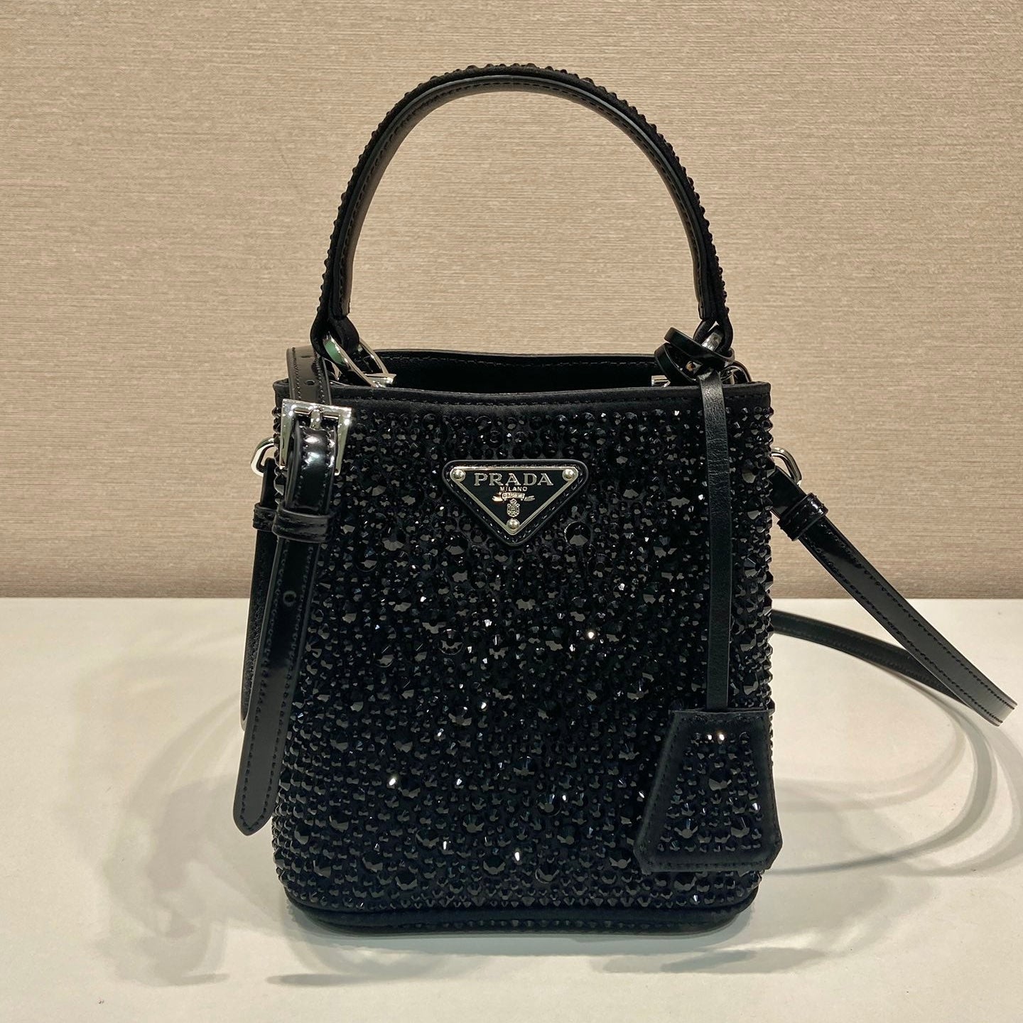PANIER BUCKET BAG 16 IN BLACK CALFSKIN ATTACHED FULL CRYSTALS mysite