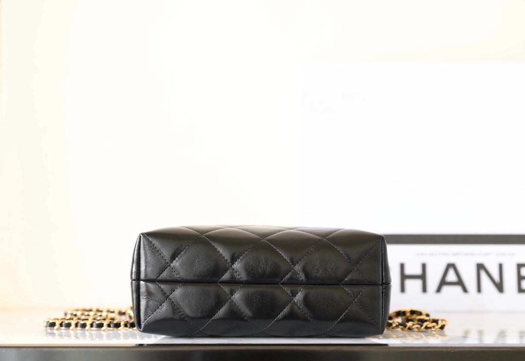 24B Cluth With Chain Black Lambskin Gold Hardware mysite