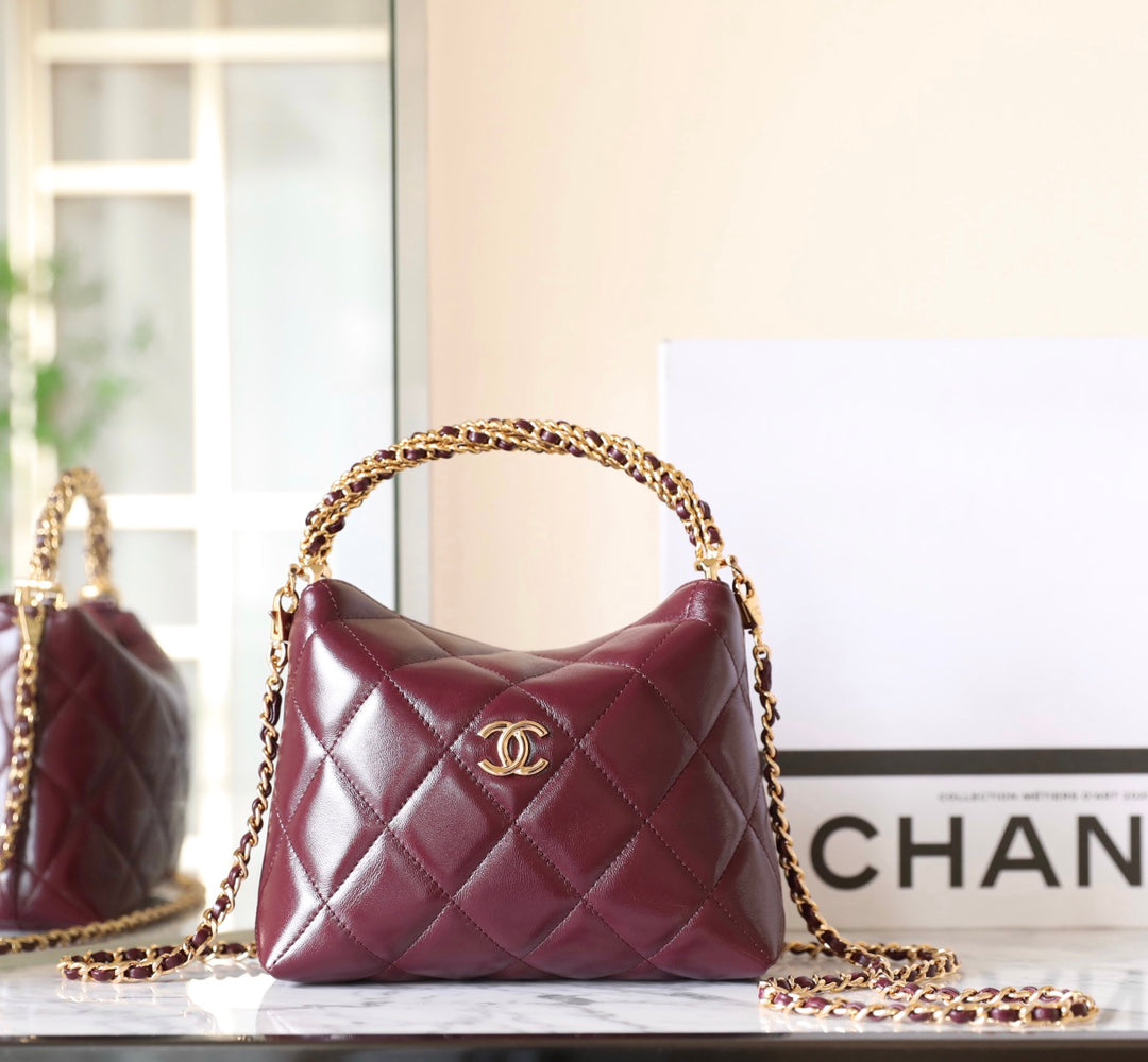 24B Cluth With Chain Burgundy Lambskin Gold Hardware mysite