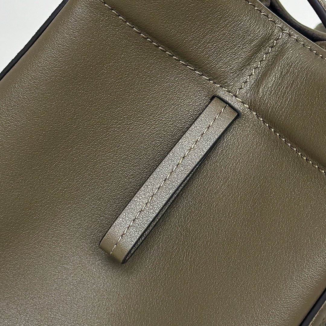 ORIGAMI MINI 19 IN ARMY GREEN LAMBSKIN AND SUEDE mysite