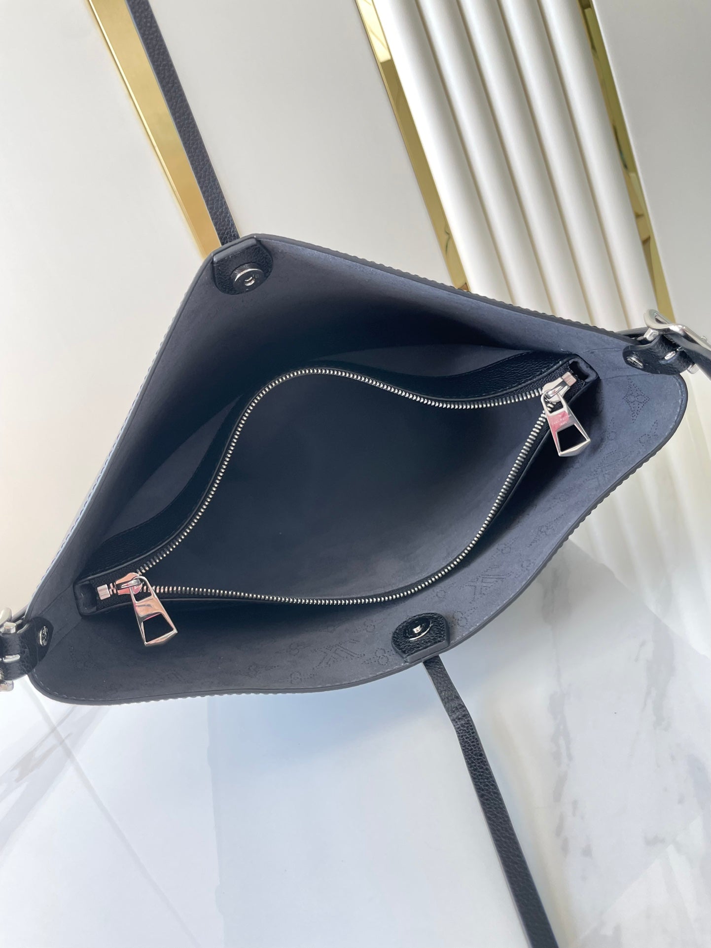 FLORE 28 IN CHARCOAL PERFORATED CALFSKIN mysite