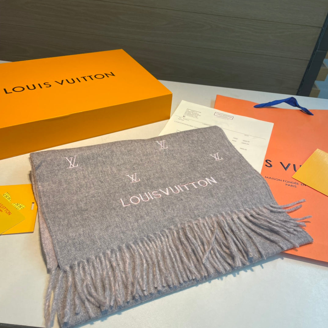 SCARF 190 CM IN HARBOR GRAY CASHMERE WITH PINK LOGO 396327 mysite