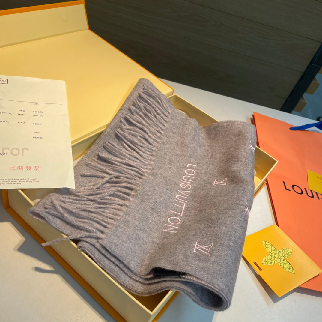 SCARF 190 CM IN HARBOR GRAY CASHMERE WITH PINK LOGO 396327 mysite