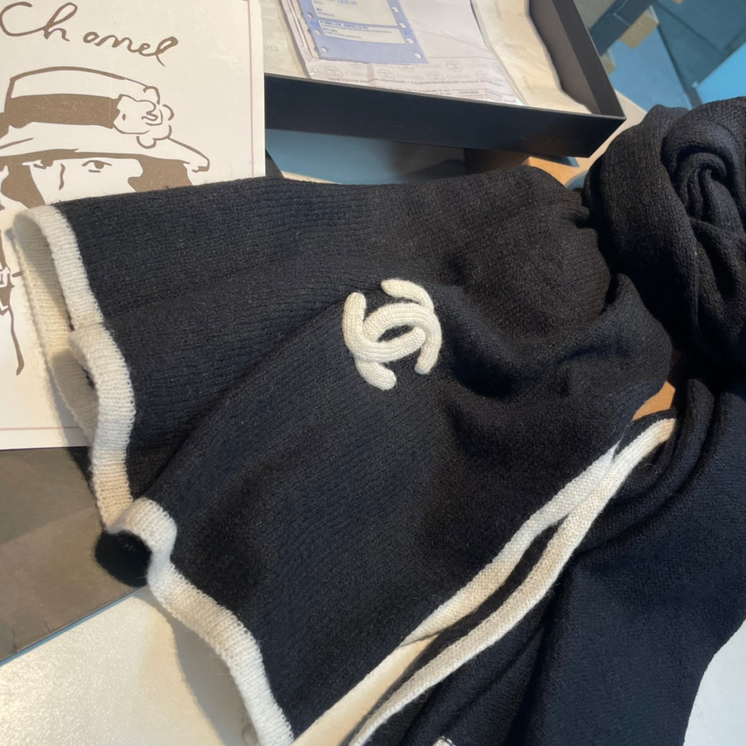 SCARF 200 CM IN BLACK CASHMERE AND WHITE LOGO 401978 mysite