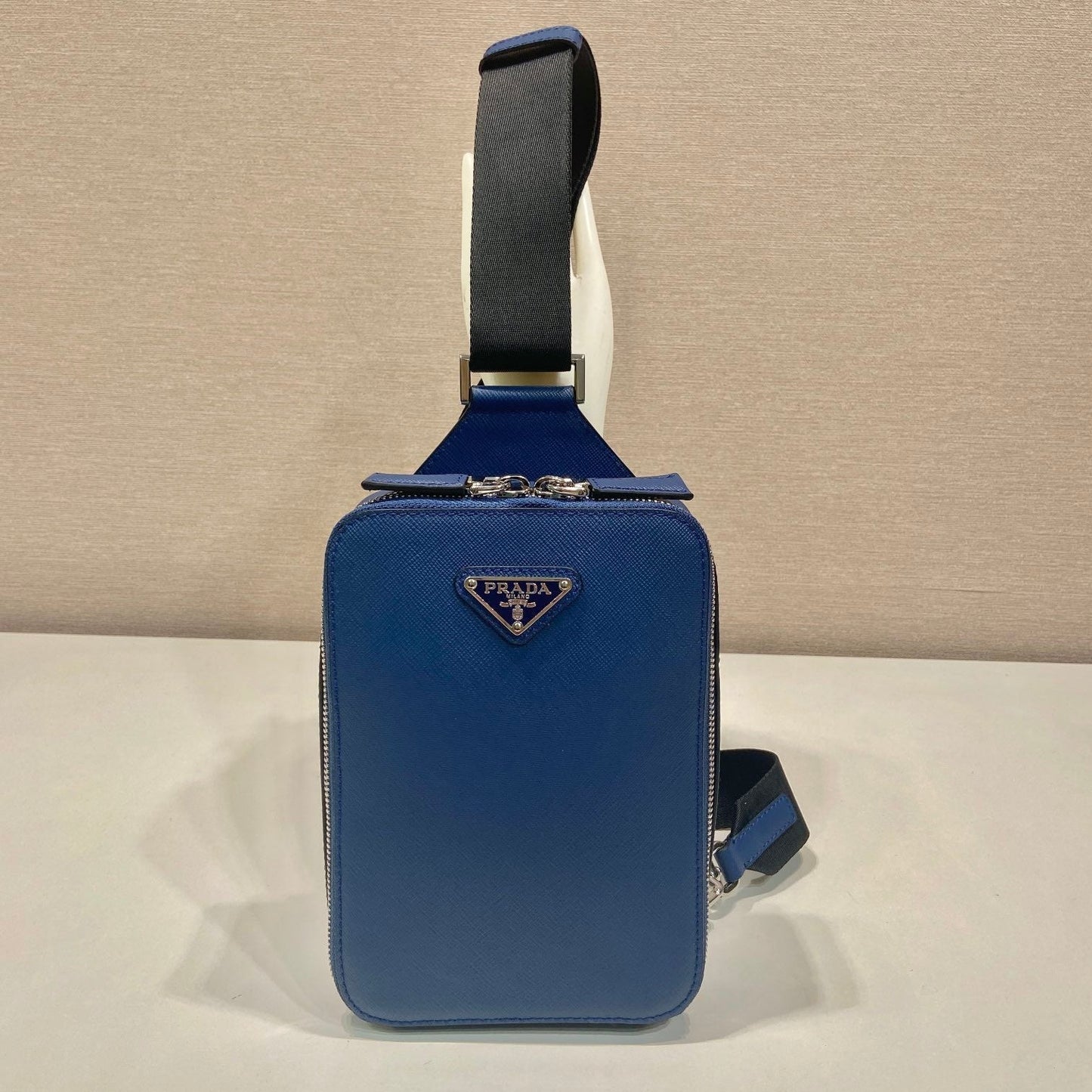 CHEST BAG 20 IN CLASSIC BLUE SAFFIANO LEATHER mysite