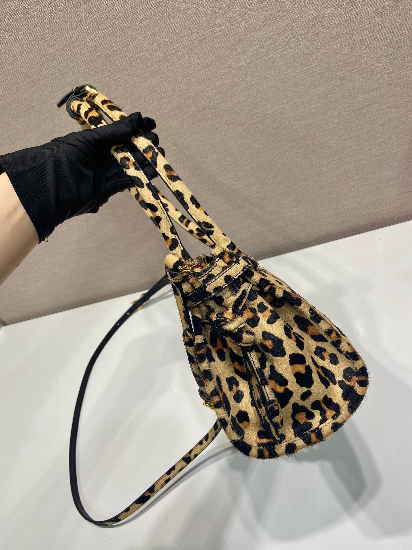 TOP HANDLE BAG 32 IN LEOPARD PRINT LEATHER mysite