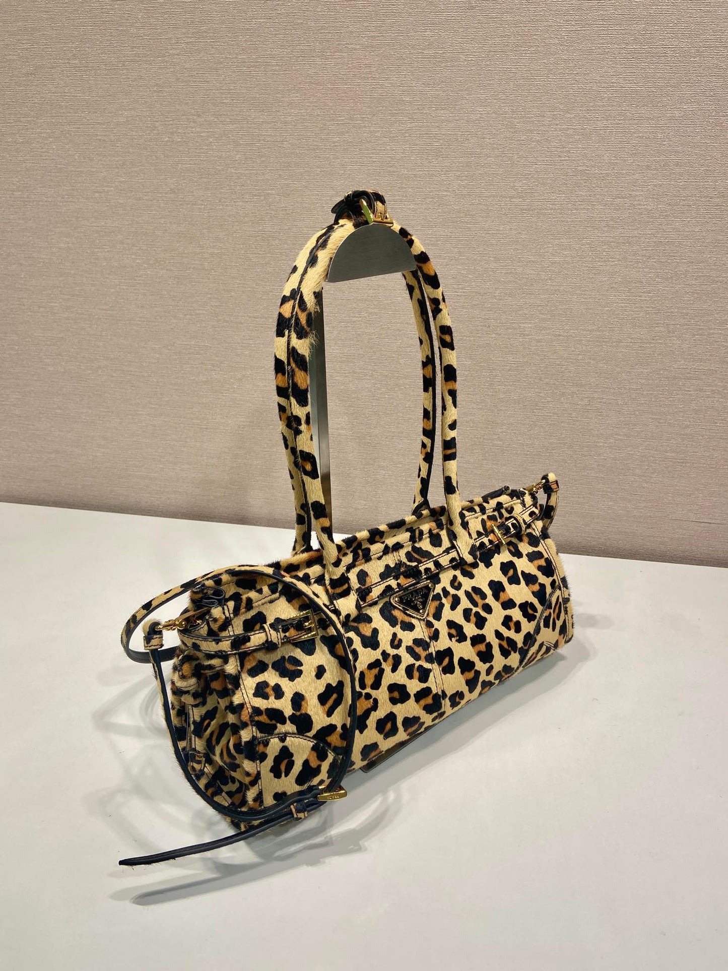TOP HANDLE BAG 32 IN LEOPARD PRINT LEATHER mysite