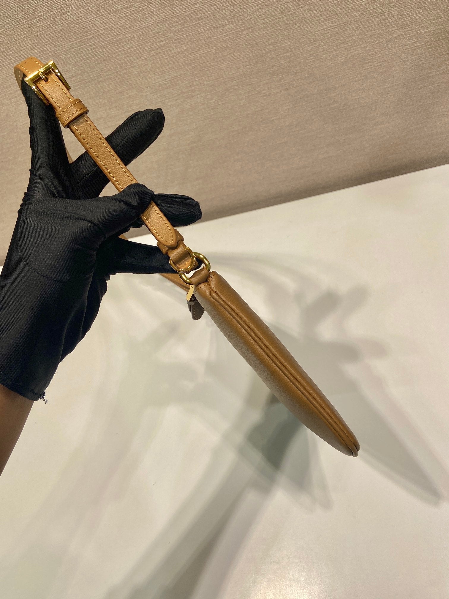 TRIANGLE LOGO SHOULDER BAG 24 IN PEANUT BROWN SMOOTH CALFSKIN mysite