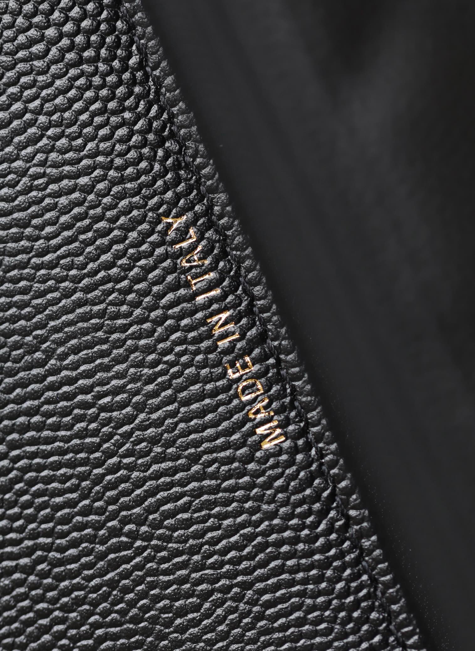 CC 25C Top Handle 18cm Black Grained Calfskin mysite