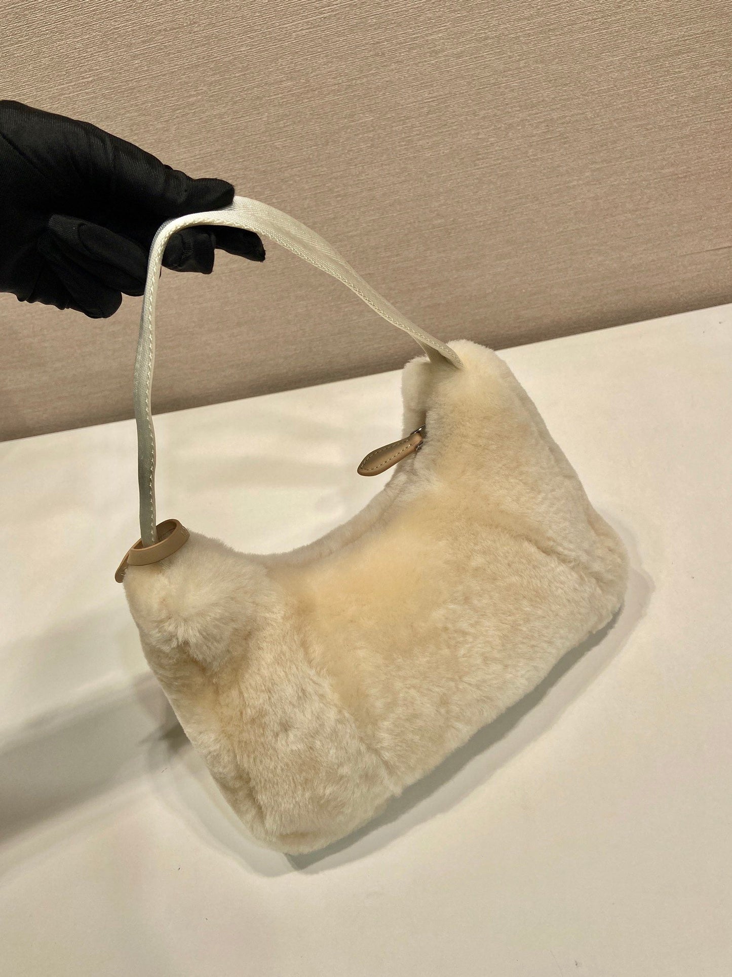 HOBO BAG 23 IN BEIGE RABBIT FUR mysite