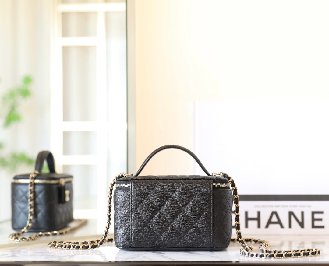 CC 25C Vanity 17cm Black Grained Calfskin mysite