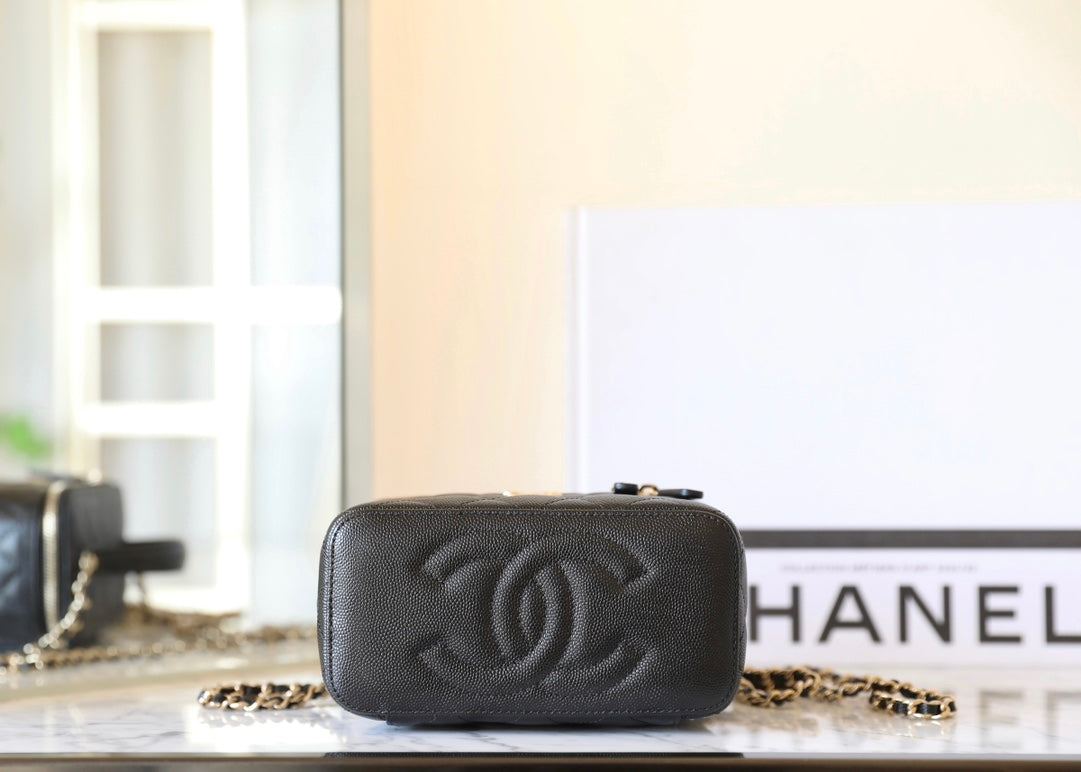 CC 25C Vanity 17cm Black Grained Calfskin mysite