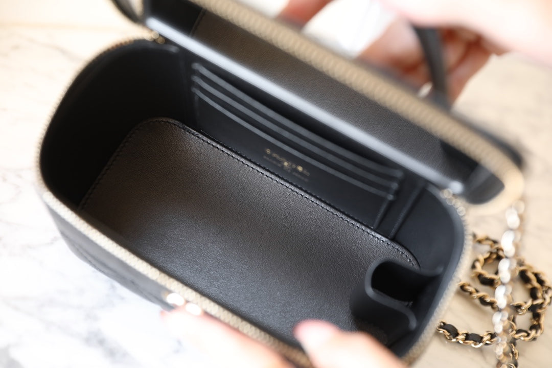 CC 25C Vanity 17cm Black Grained Calfskin mysite