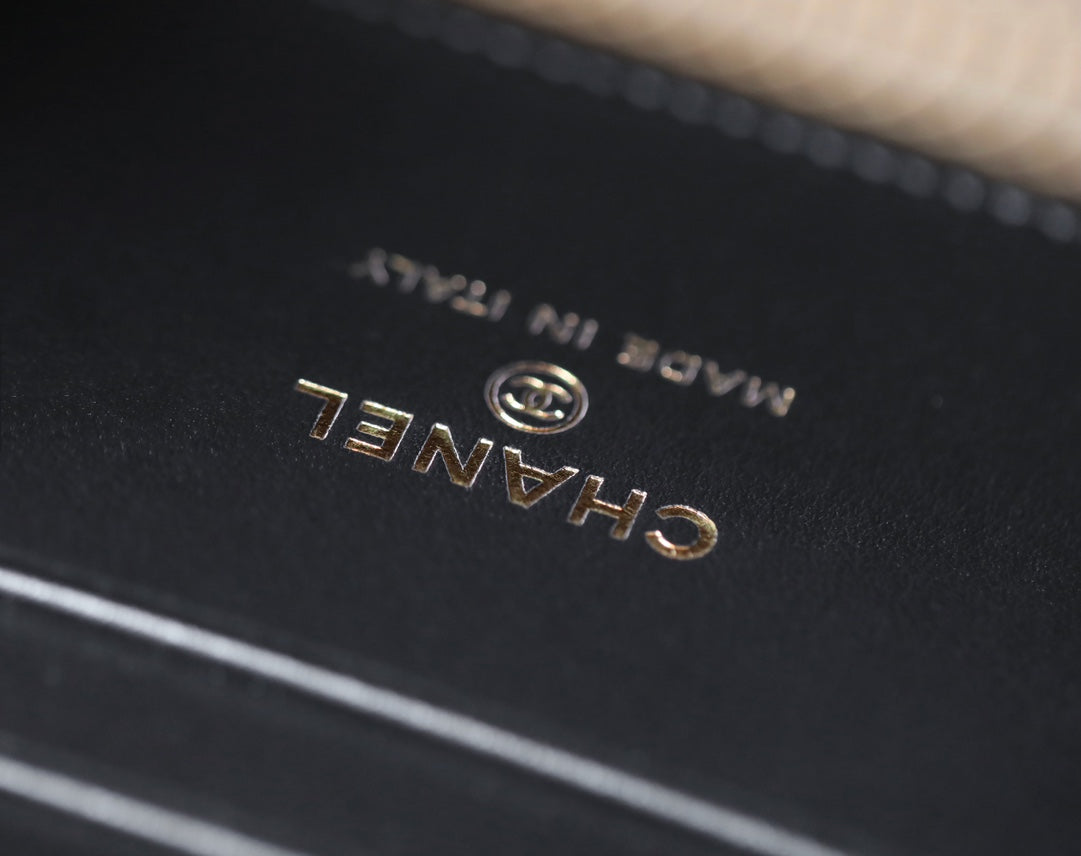 CC 25C Vanity 17cm Black Grained Calfskin mysite