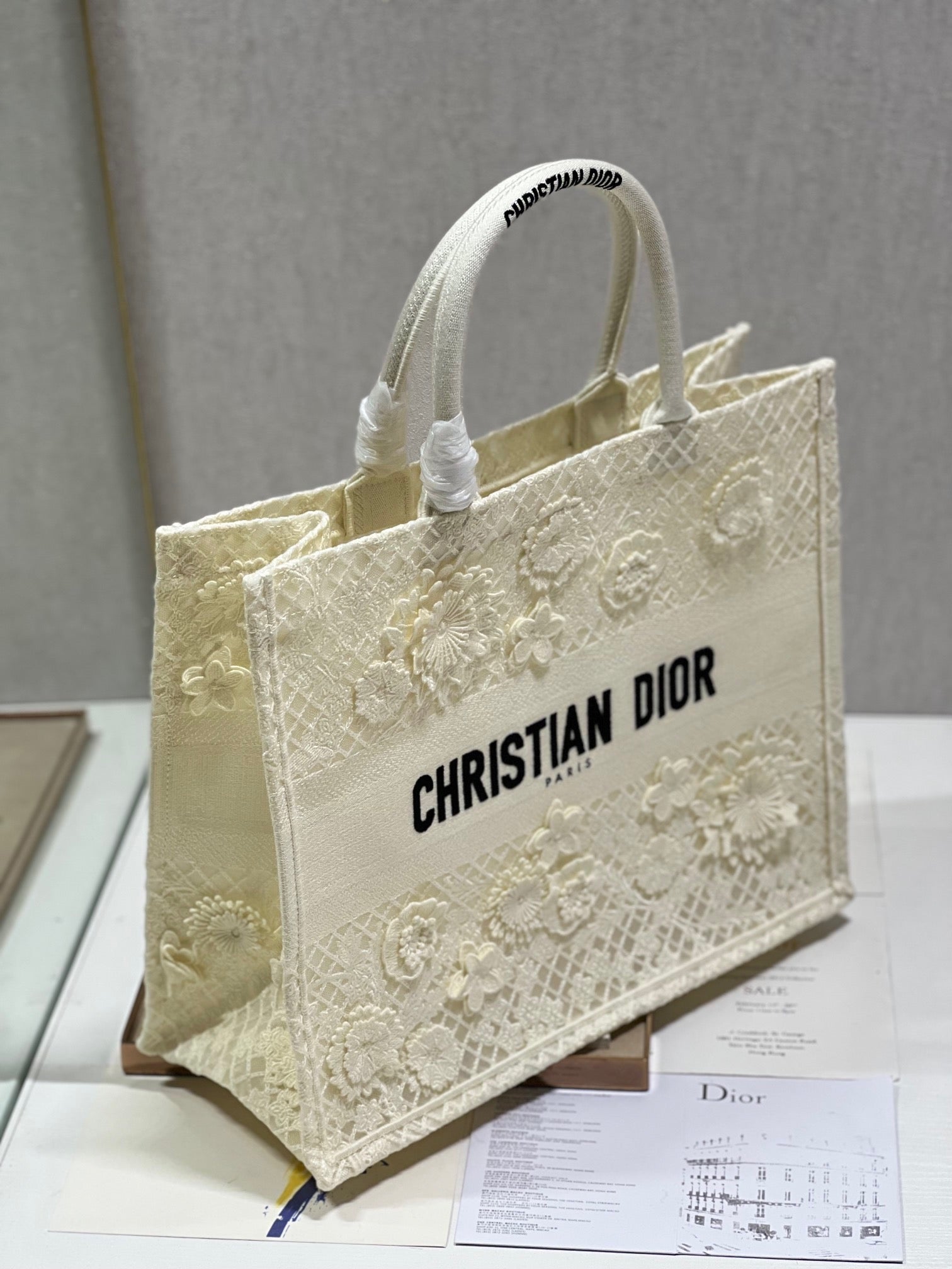 CD Fish Shreds White Book Tote 42cm Bag Canvas 336594 mysite