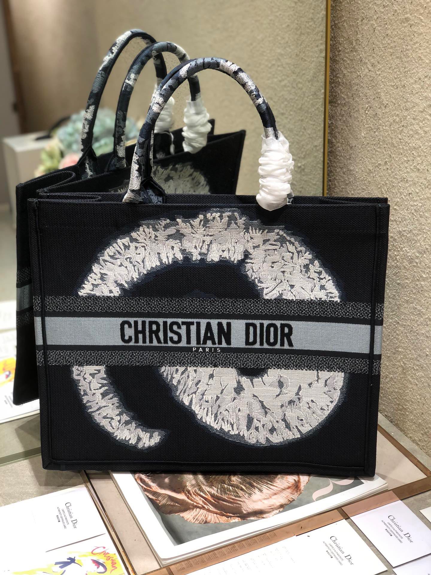 CD Galaxy Book Tote 42cm Bag Canvas 336582 mysite