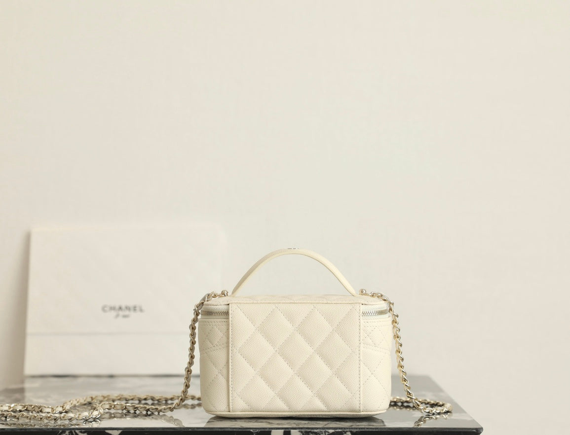 CC 25C Vanity 17cm Cream Grained Calfskin mysite