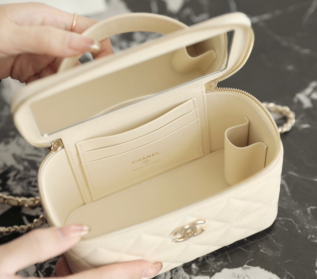 CC 25C Vanity 17cm Cream Grained Calfskin mysite