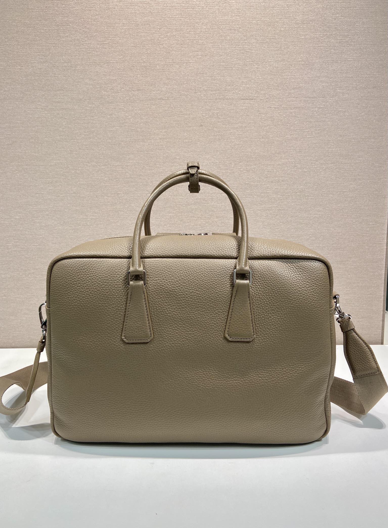 BRIEFCASE 40 IN DRIED MOSS GRAINED CALFSKIN mysite