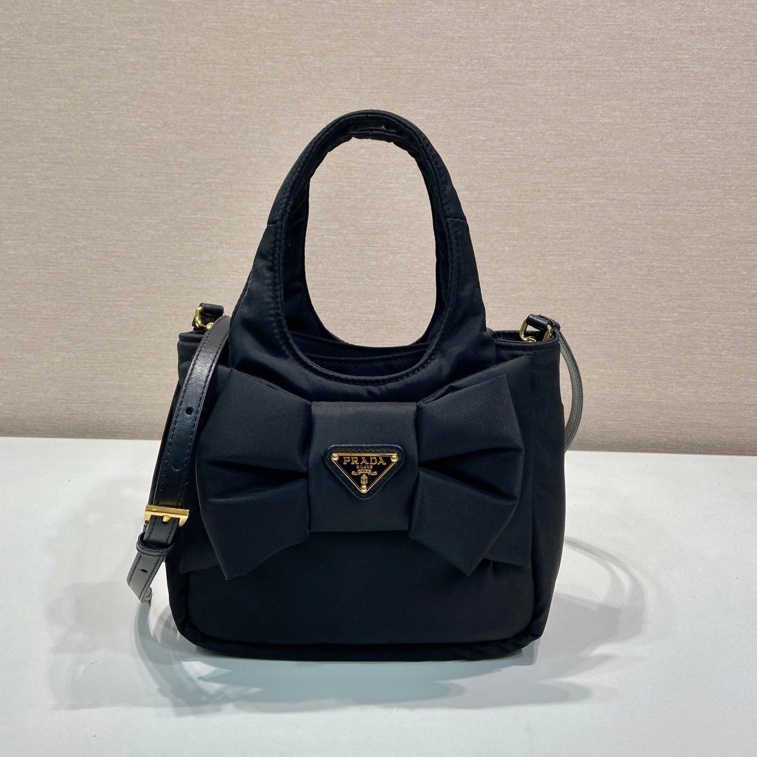 MINI BOW TOTE BAG 18 IN BLACK PADDED NYLON FABRIC mysite
