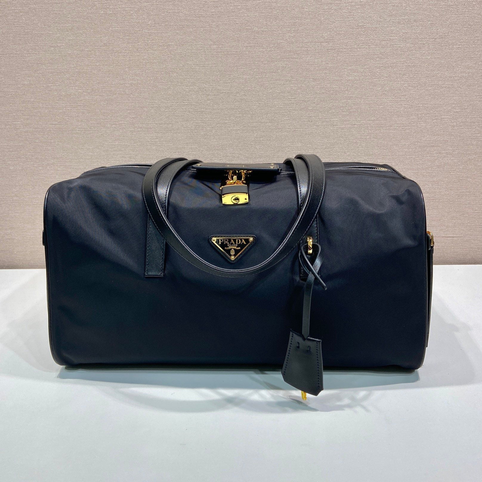 TRAVEL BAG 40 IN BLACK WATERPROOF FABRIC GOLD PADLOCK mysite