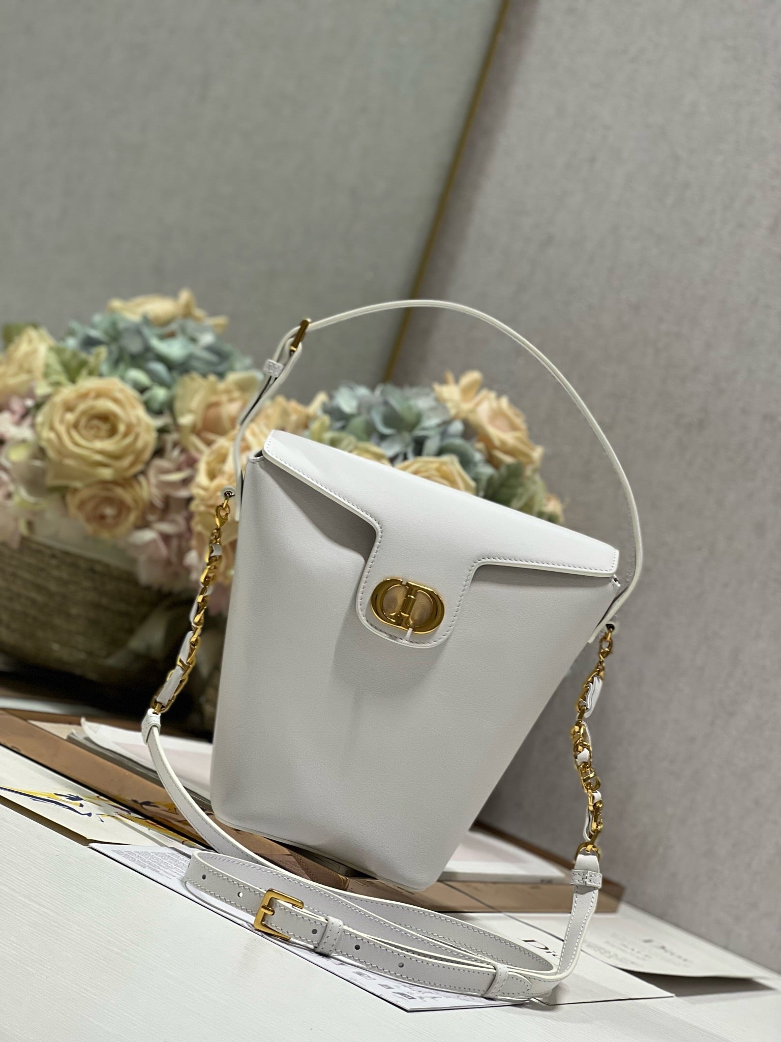 CD Montaigne Large Chain Bucket Bag White Calfskin 336797 mysite