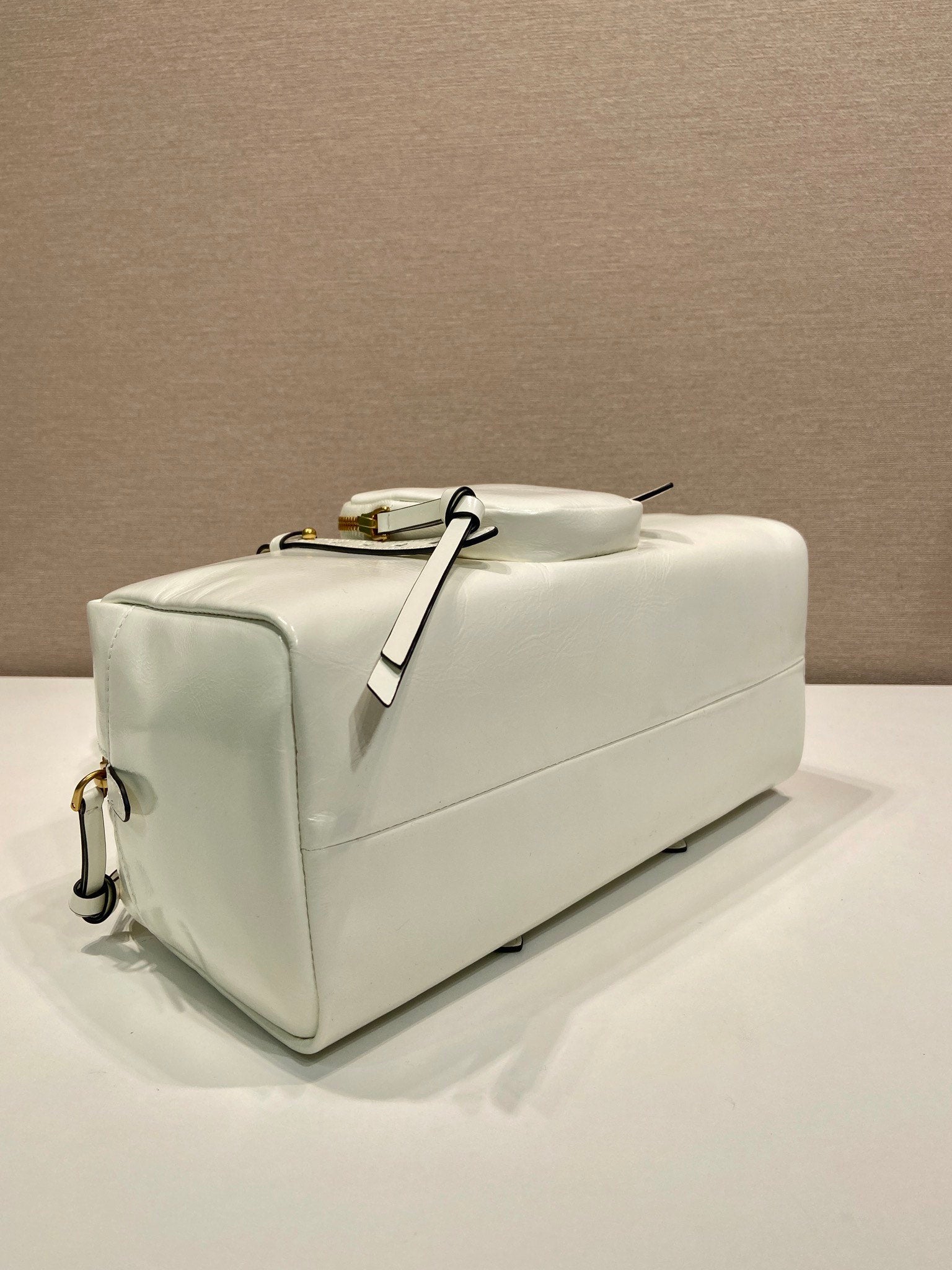 LARGE RECTANGULAR BAG 30 IN WHITE OIL WAX LAMBSKIN GOLD HARDWARE mysite