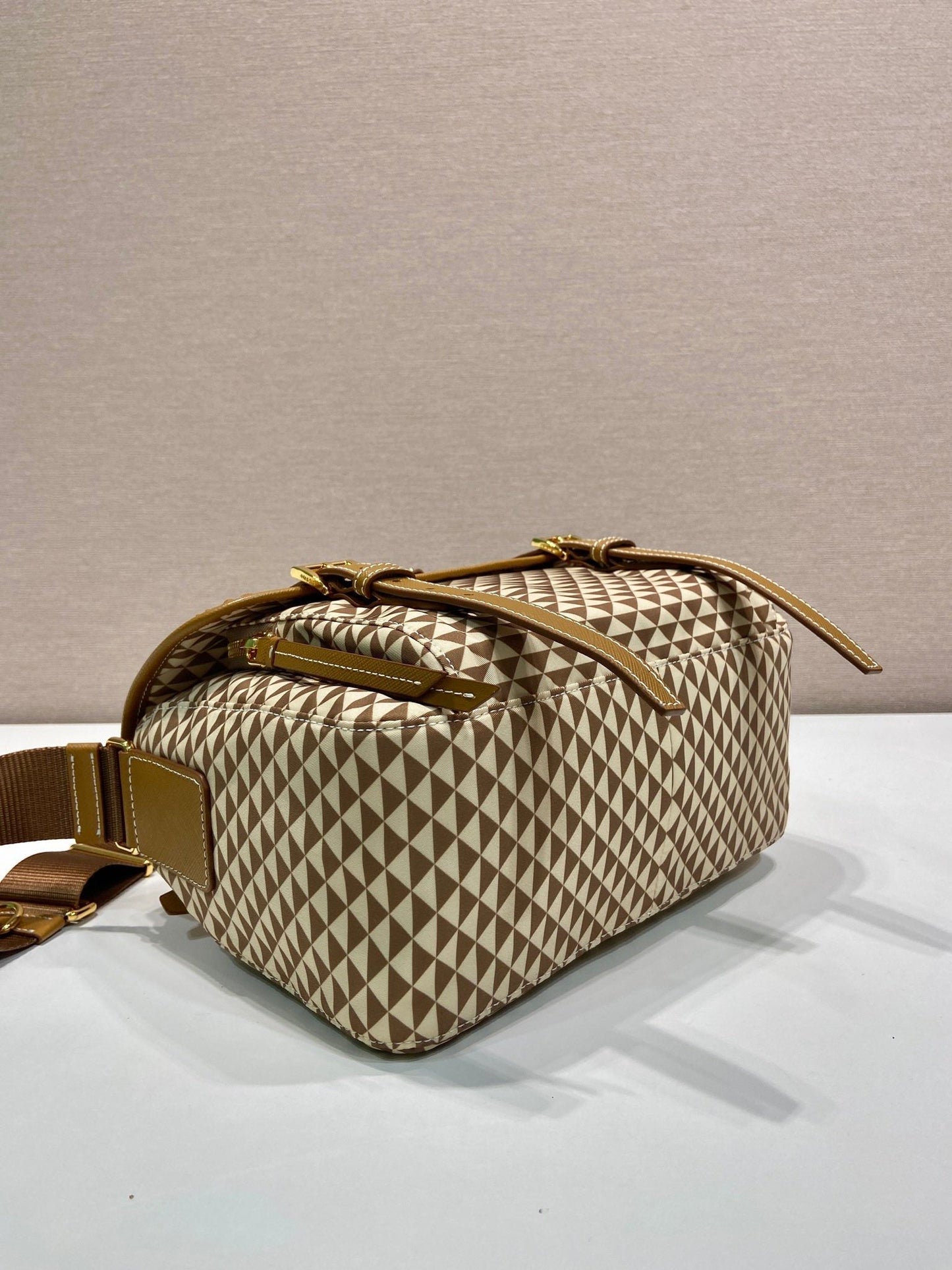 MESSENGER BAG 25 IN BROWN MIX CREAM TRIANGLE PATTERN EMBROIDERED FABRIC mysite