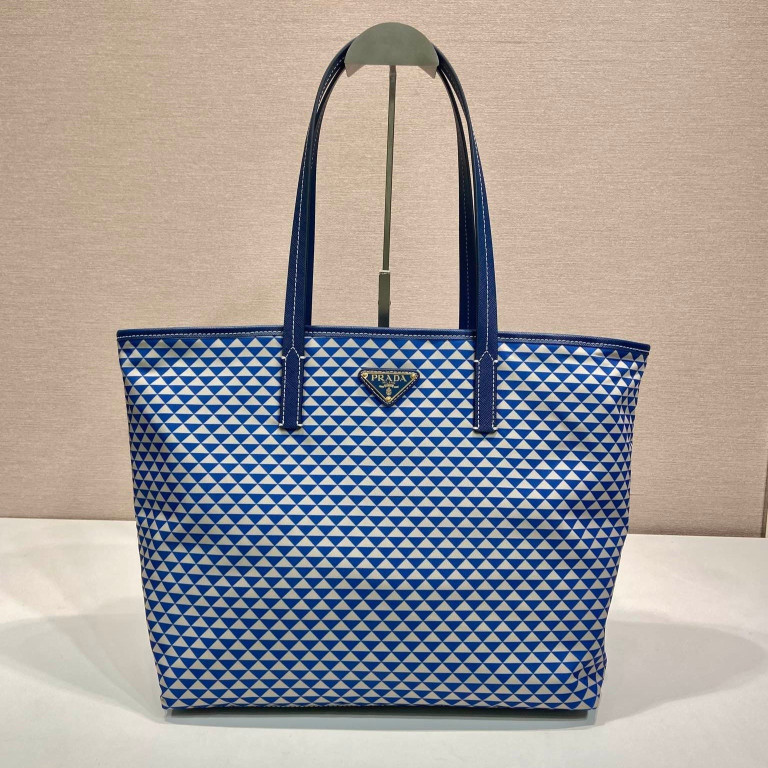 TOTE BAG 33 IN BLUE MIX WHITE TRIANGLE PATTERN EMBROIDERED FABRIC mysite