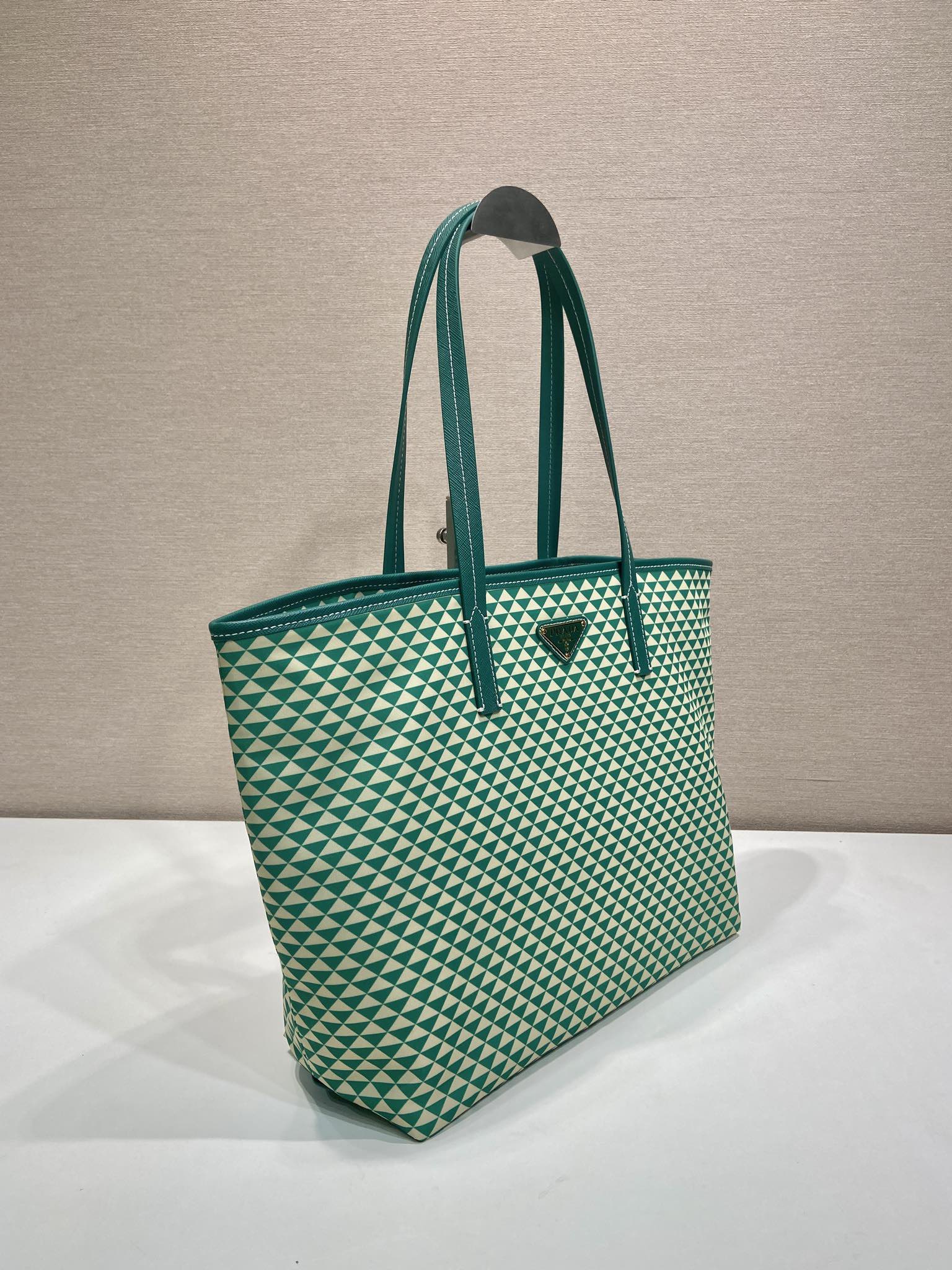 TOTE BAG 33 IN FOREST GREEN MIX CREAM TRIANGLE PATTERN EMBROIDERED FABRIC mysite