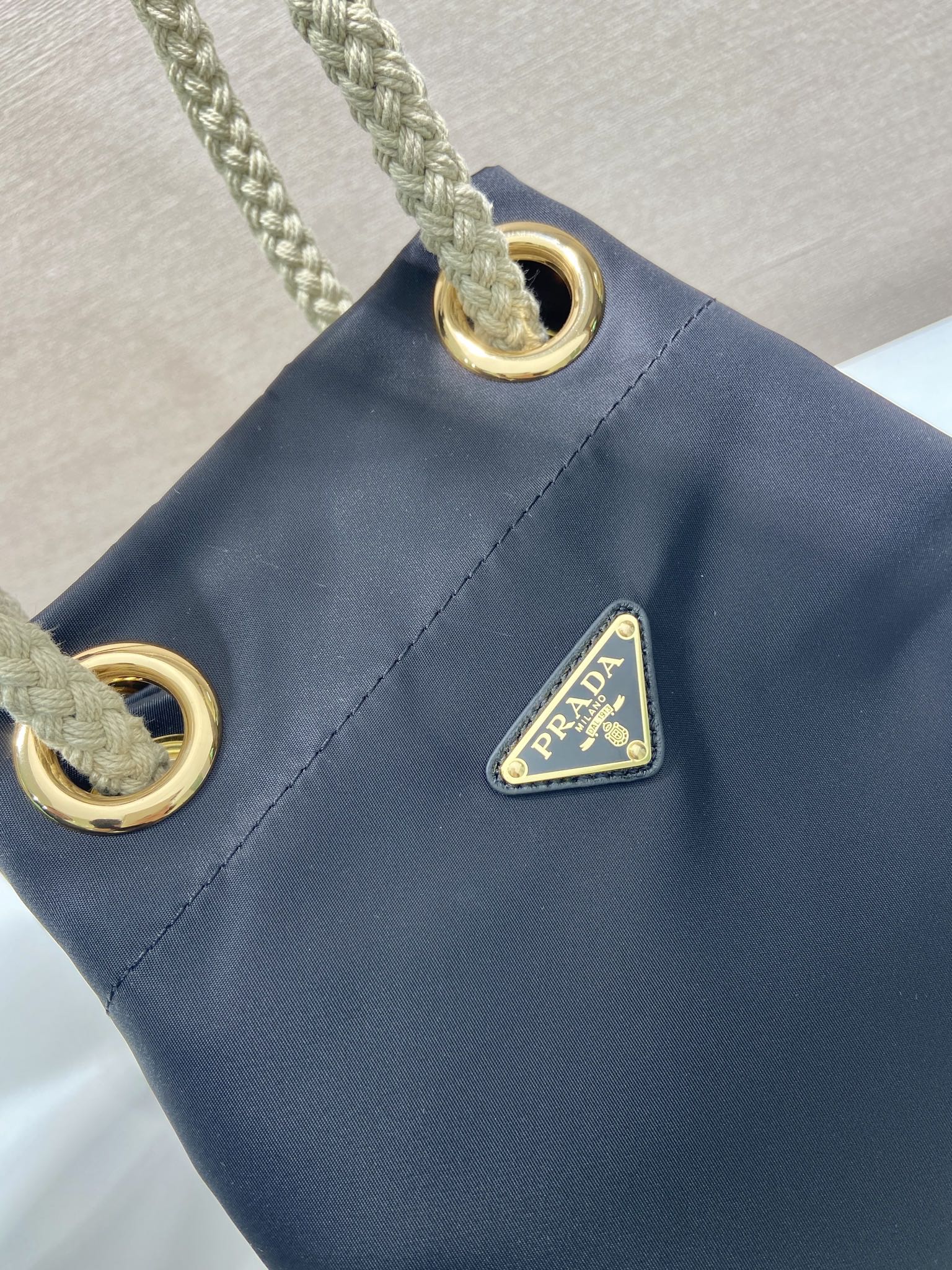 BUCKET BAG 28 IN BLACK RE-NYLON GOLD LOGO mysite