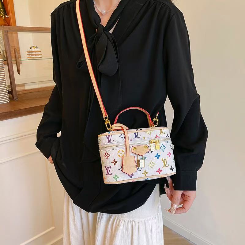 Vintage-Inspired Box hand bag – Elegant Monogram Tote Box-1-2 mysite