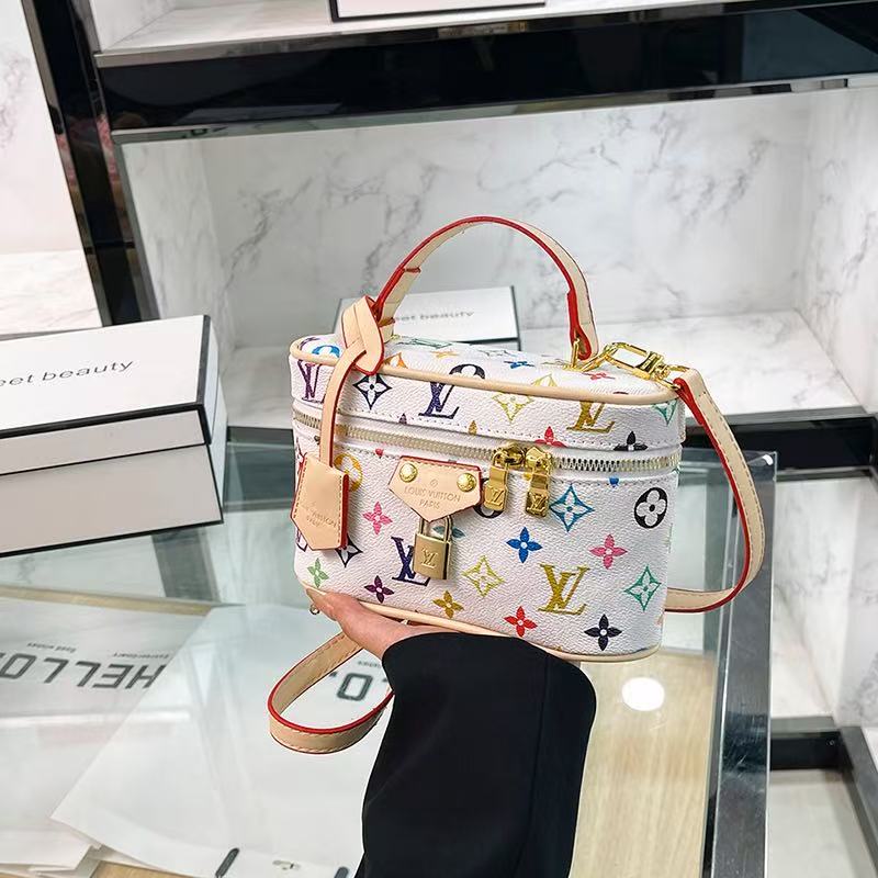 Vintage-Inspired Box hand bag – Elegant Monogram Tote Box-1-2 mysite