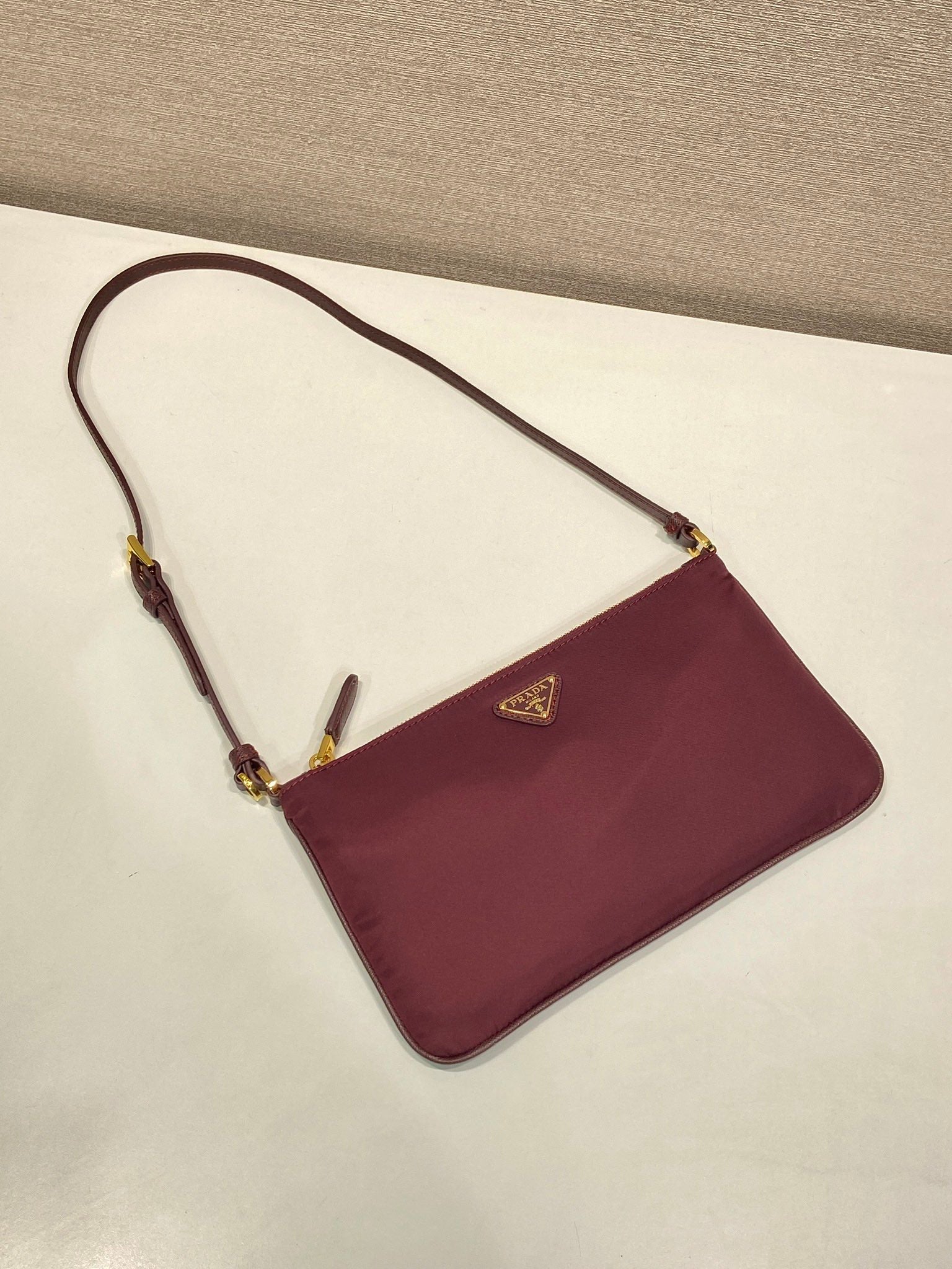PRA vintage long shoulder bag burgundy nylon fabric mysite