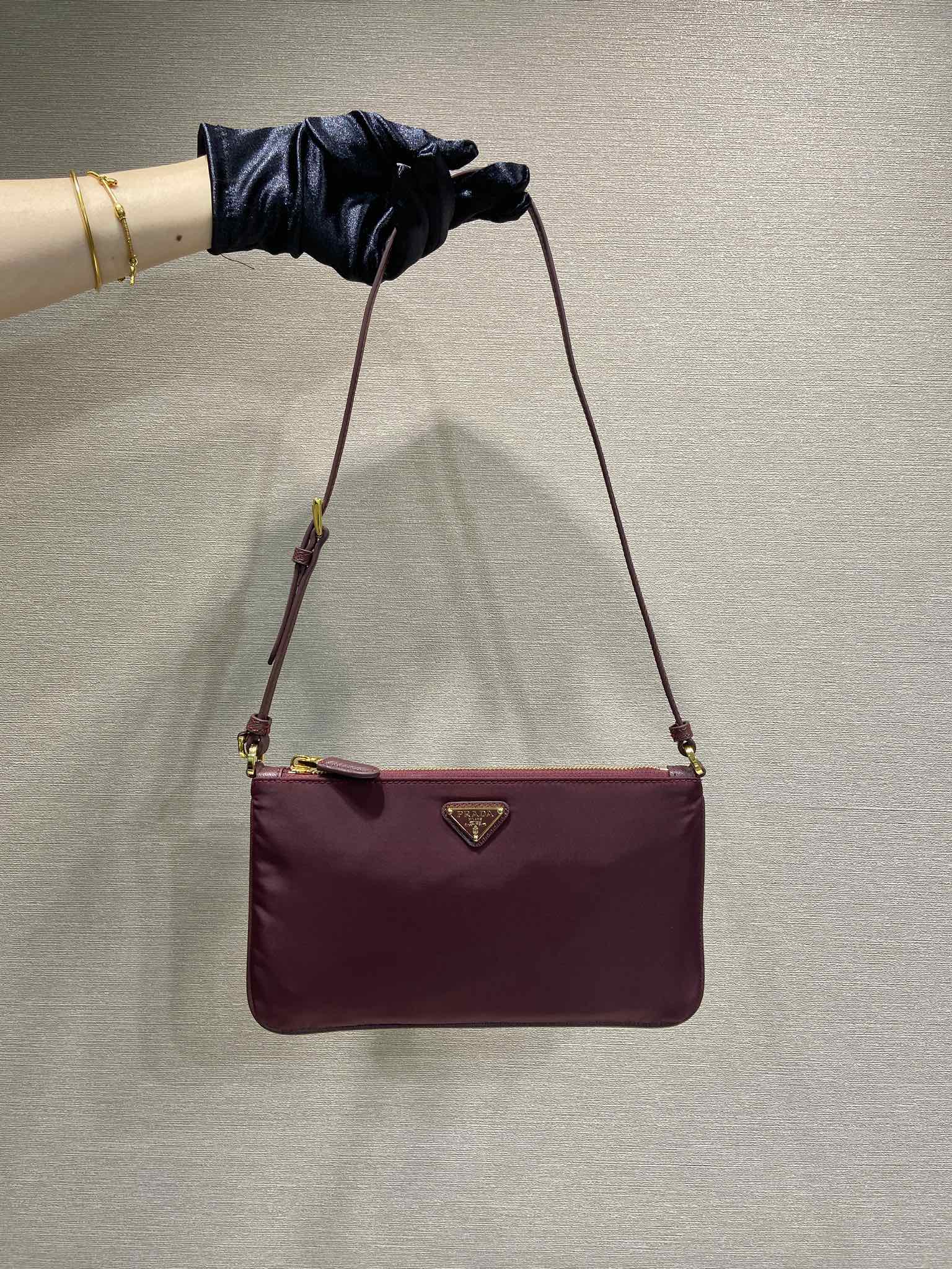 PRA vintage long shoulder bag burgundy nylon fabric mysite
