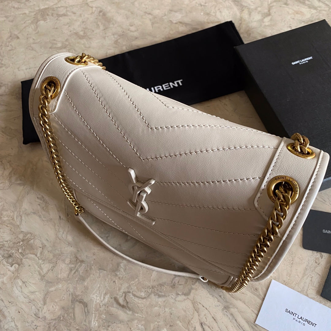 YSL Niki Medium Chain Bag In Lambskin Blanc Vintage - 28 X 20 X 8,5 CM mysite