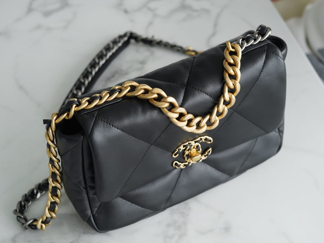 CHANEL 19BAG AS1160 Black Gold Buckle Bag Small 26CM mysite