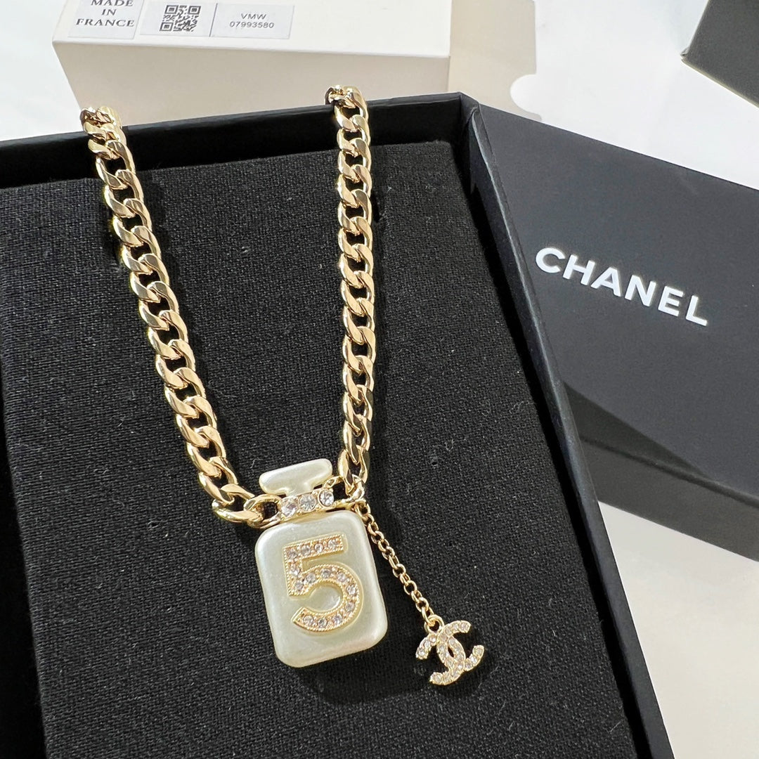 Pearl Perfume Bottle Necklace mysite