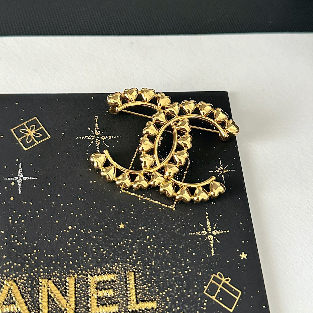 Electroplated Heart Logo Brooch mysite