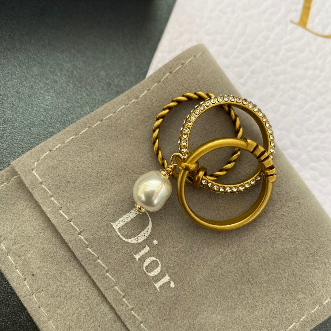 Vintage 3 Circle Ring mysite