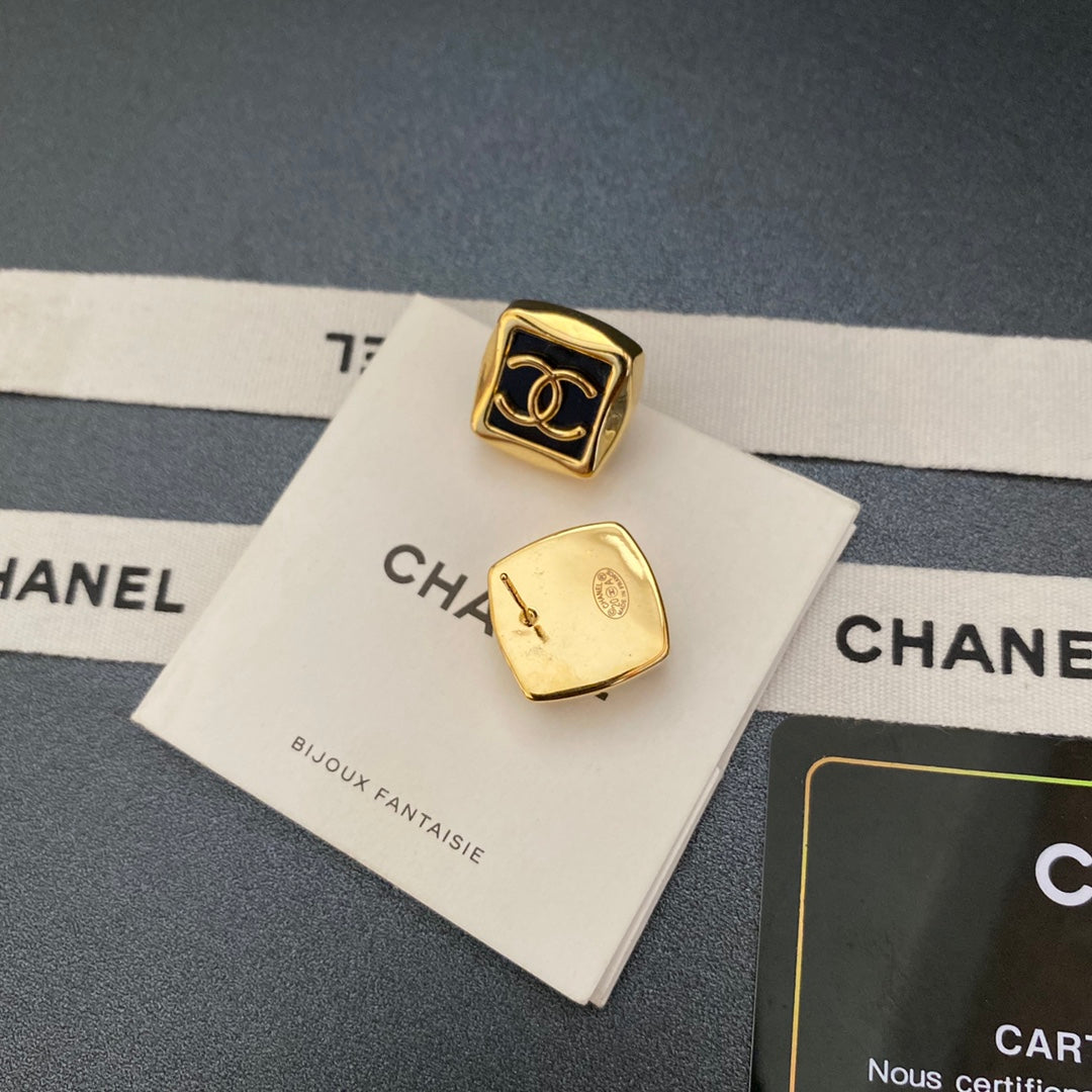 Square Earrings mysite