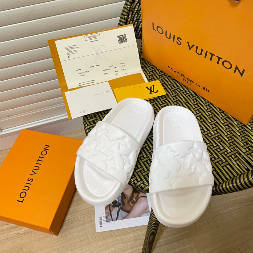 Fashion Embossed Couple Slippers mysite