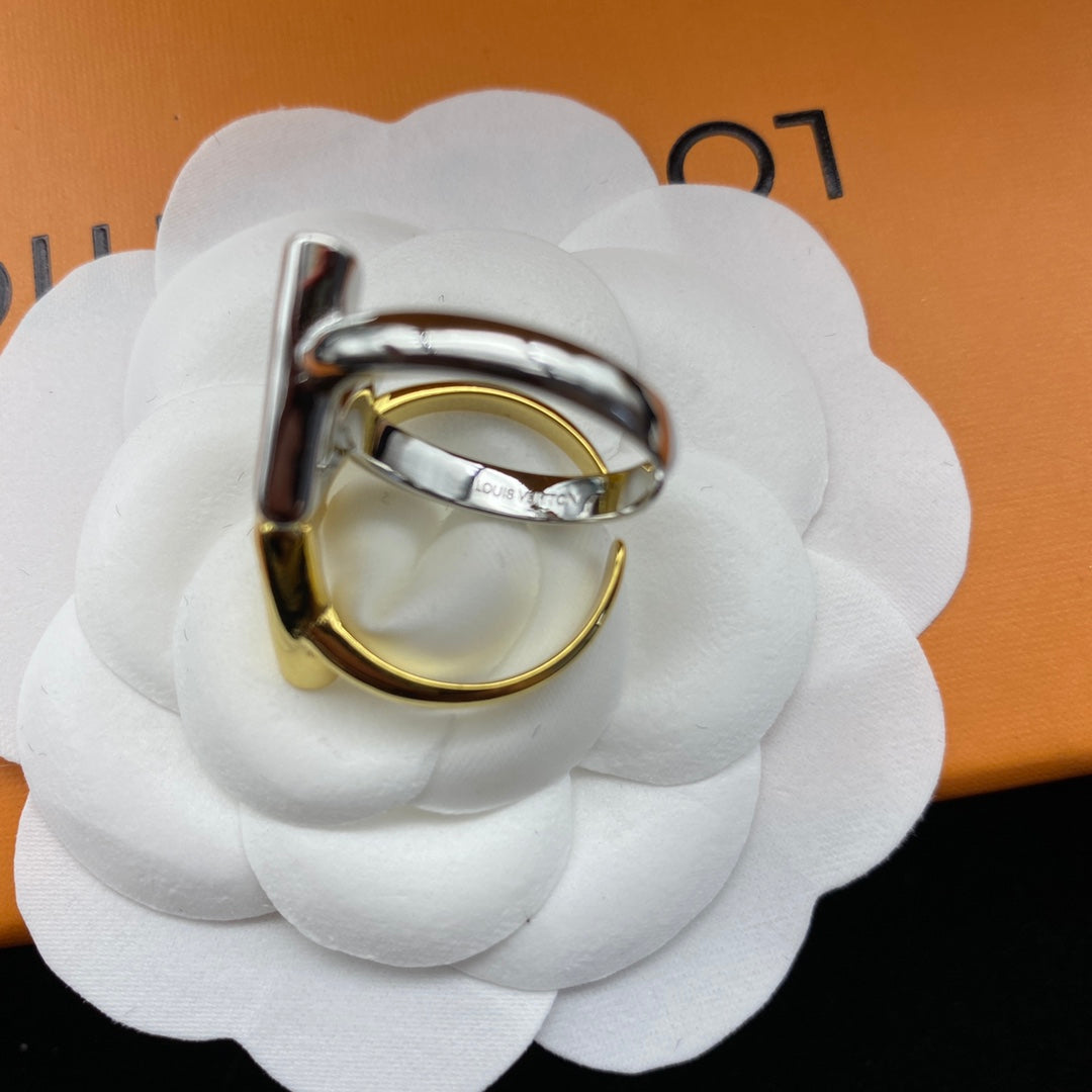 Simple V-Shaped Open Ring mysite