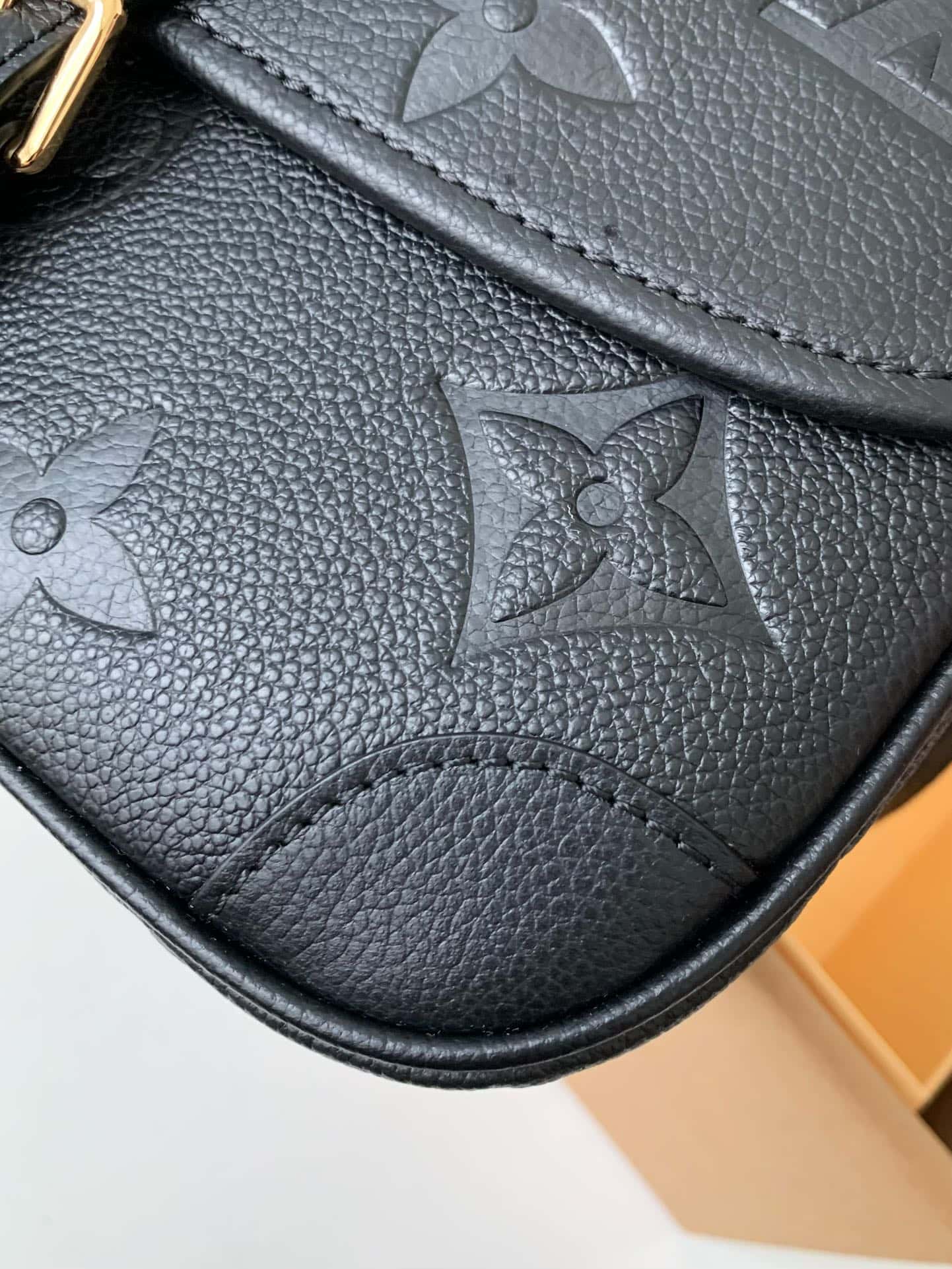 Louis Vuitton LV Diane Handbag mysite